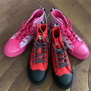2 Brand new HUNTER red/black & pink/ white water repellent shoes!!